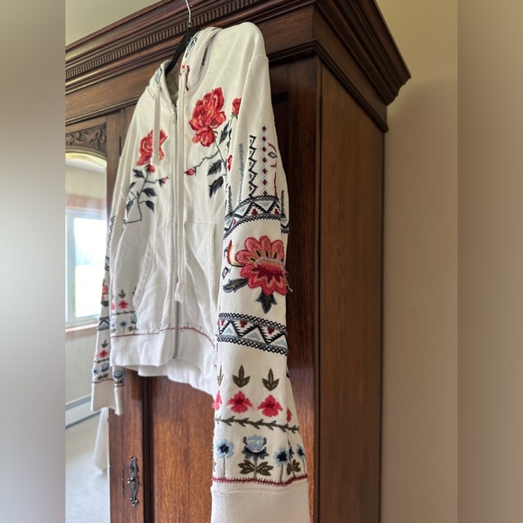 Driftwood Embroidered Teddy Zip-up Hoodie - Picture 2 of 5